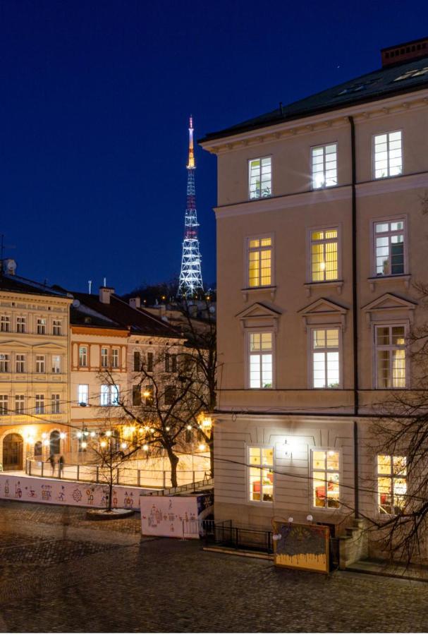Bed & Breakfast In Downtown Lviv Extérieur photo