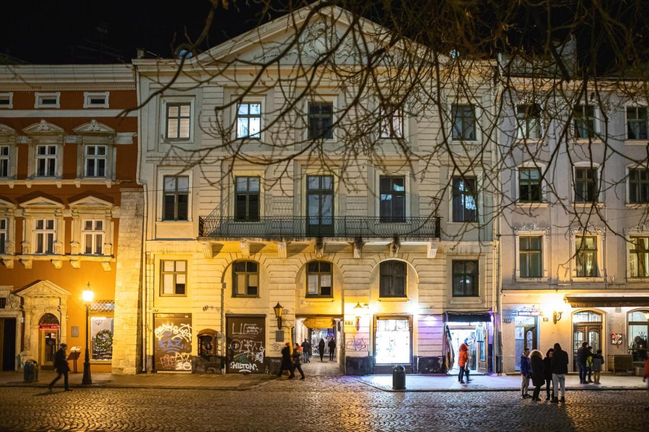 Bed & Breakfast In Downtown Lviv Extérieur photo