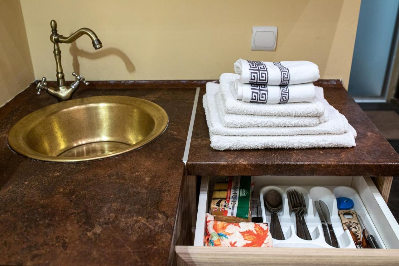 Bed & Breakfast In Downtown Lviv Extérieur photo